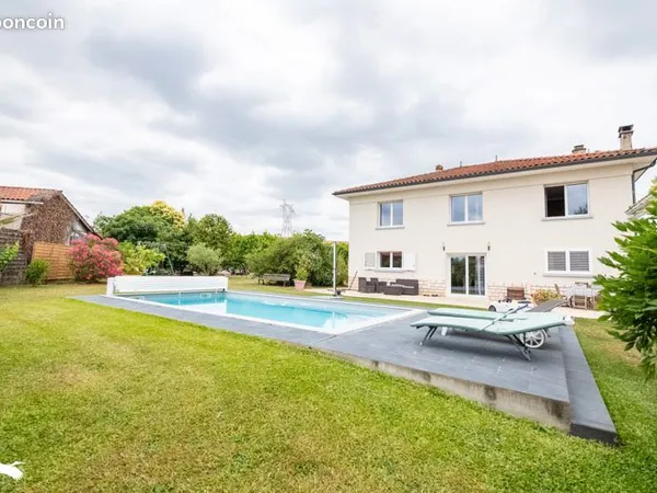 Maison 7 pièces 185 m²