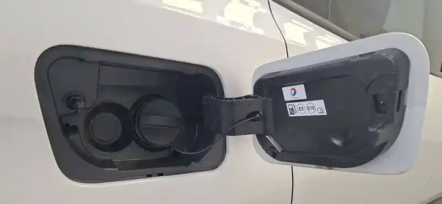 Peugeot 3008 puretech 130ch s&amp;s eat8 — photo 21