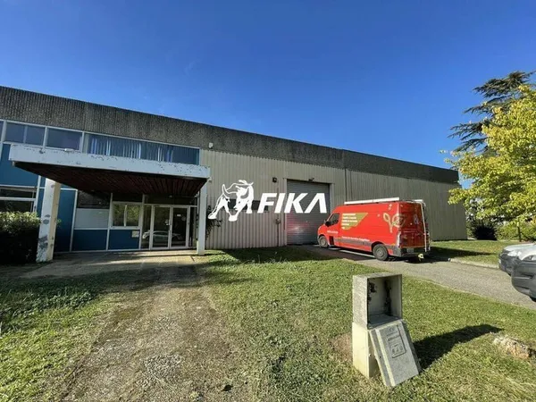 Local d'activité 490 m²