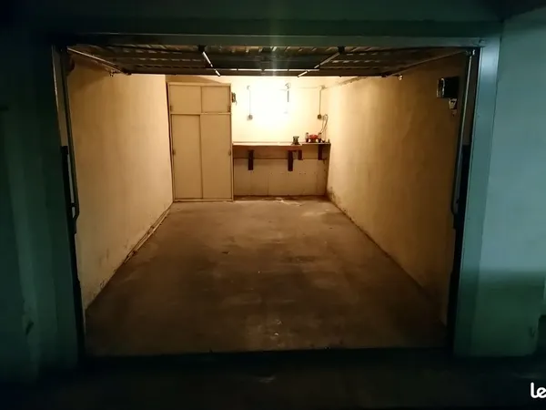 Garage a louer. Bail a ceder
