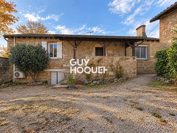 Maison en Pierre 3 Chs + Studio Indépendant et terrain de 584 m² - 71960 LA ROCHE VINEUSE