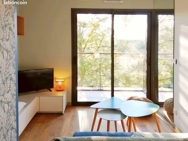 T2 meublé + terrasse de 15 m² + vue exceptionnelle sur Caen