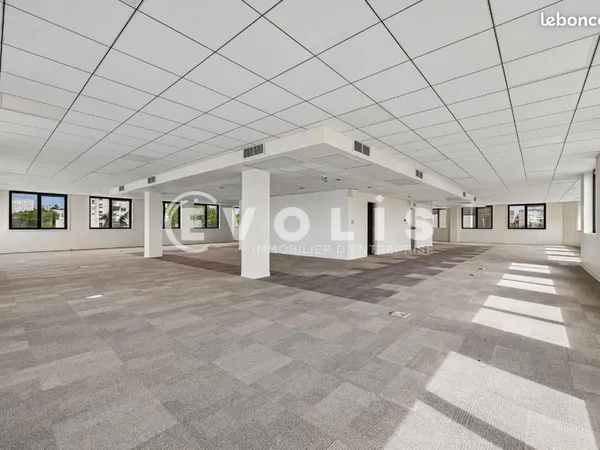 Bureaux 662 m²