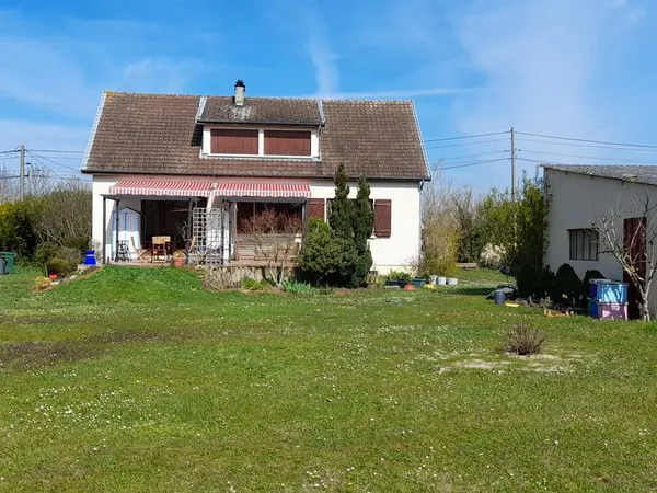 Maison T7 + grand garage