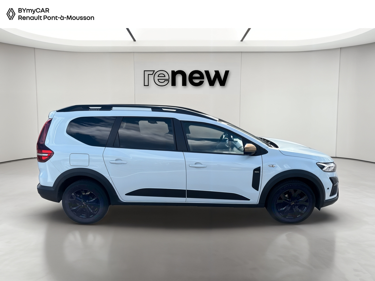 Dacia Jogger TCe 110 5 places — photo 6