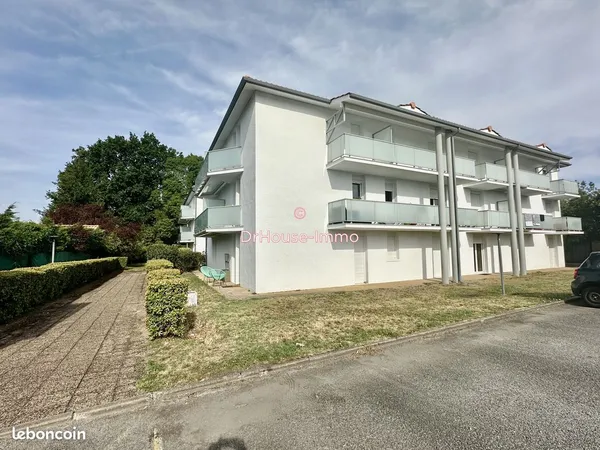 Studio 1 pièce 27 m²