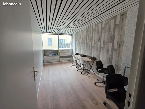 Bureau 30 m² (2 bureaux + accueil) — 850 tout compris - Nice Centre / Pastorelli