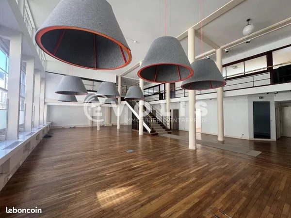 Bureaux 380 m²