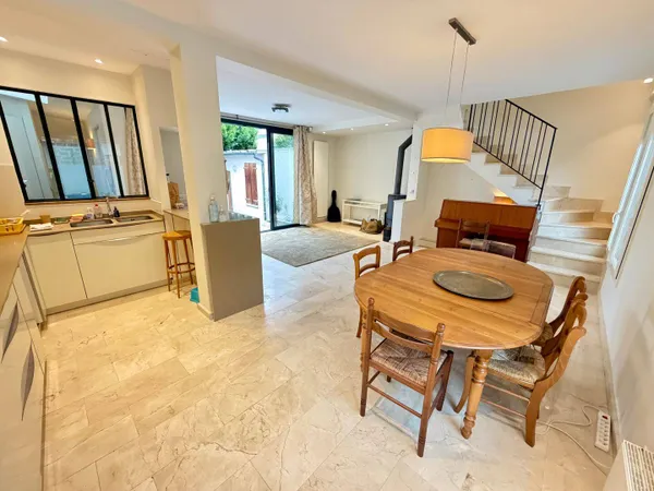Maison 7 pièces 147 m²