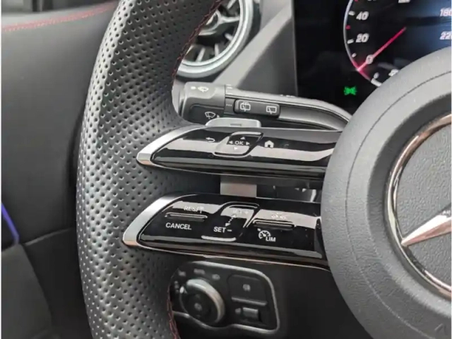 Mercedes Gla 250 e hybrid — photo 13