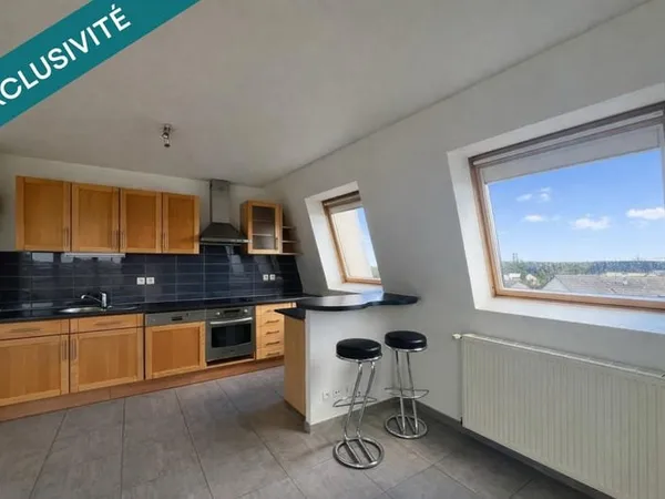 Bel appartement T3 dernier étage avec ascenseur et une cave