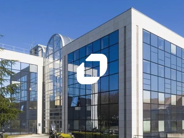 Bureau 324 m²