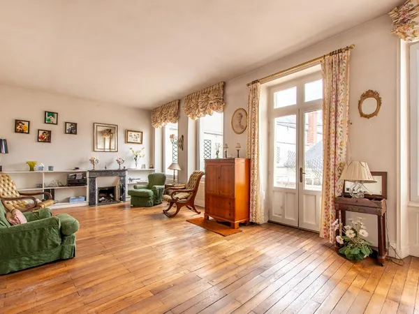 L'élégance d'un appartement de caractère avec terrasse secrète
