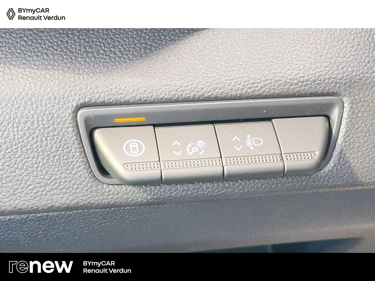 Renault Trafic Blue dCi 170 auto — photo 16