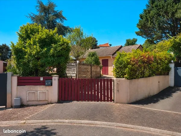 Maison haut floirac 601 m2 de jardin