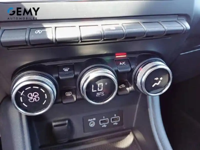 Renault Captur blue dci 115 — photo 15