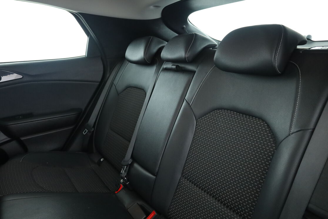 Kia XCeed 1.6 GDi ISG PHEV Active DCT6 — photo 13