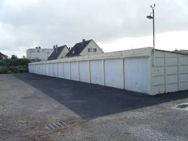box fermés à Evreux-Nétreville - 62 € cc