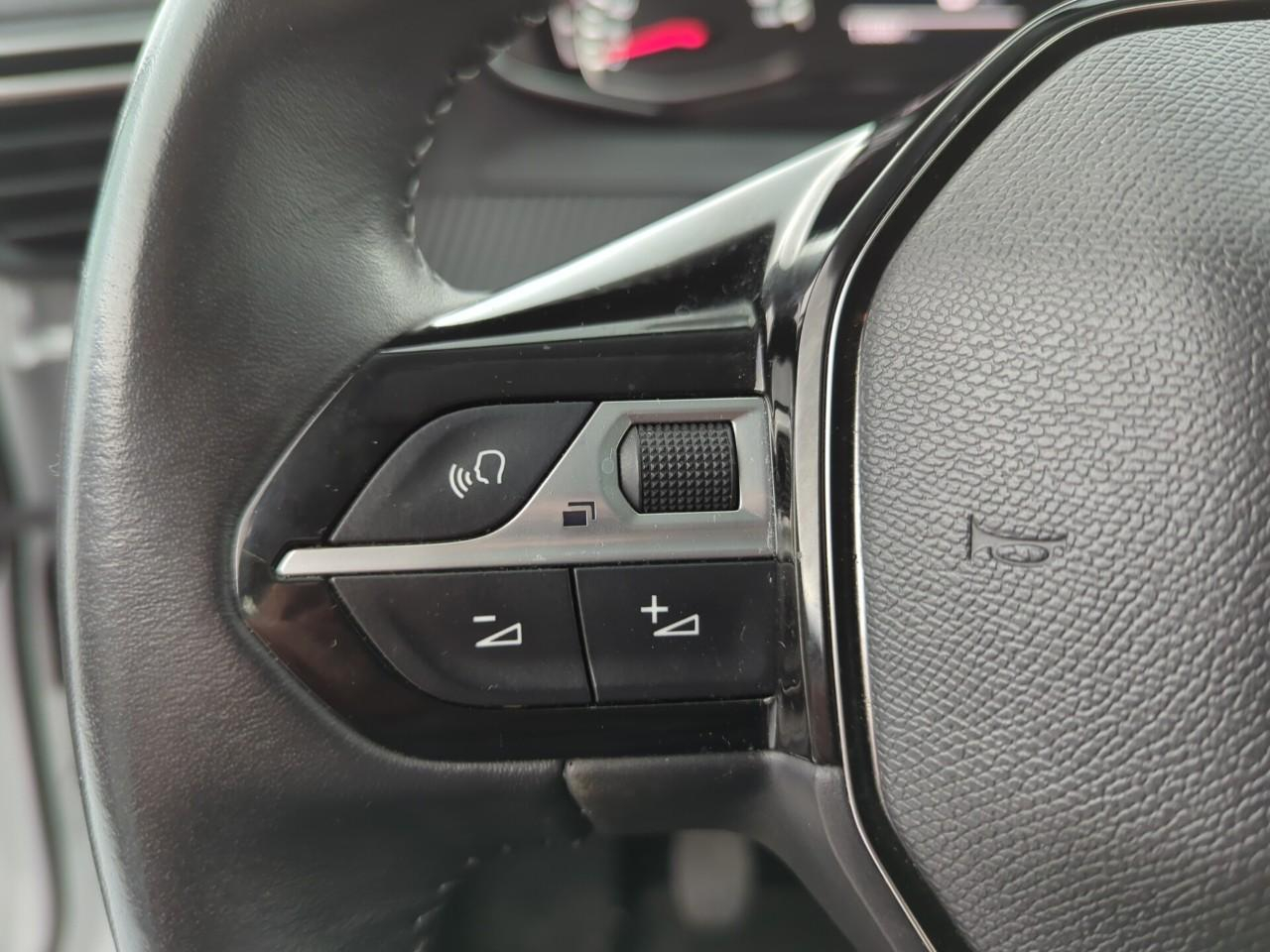 Peugeot 2008 bluehdi 110 s&s bvm6 active pack — photo 27
