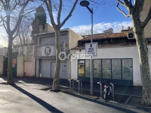 Local commercial 520 m²