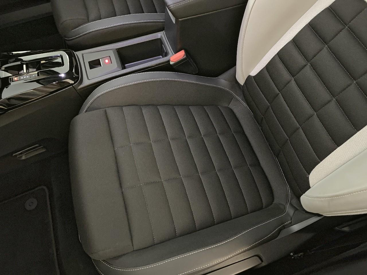 Citroën C3 Aircross hybride 145 ch aut max — photo 9