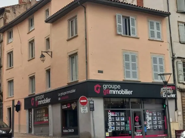 Vente immeuble centre-ville le Puy très bien situé, 404 m2 total avec 3 appartements et un local com