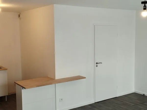 Studio 32 m² + terrasse + parking