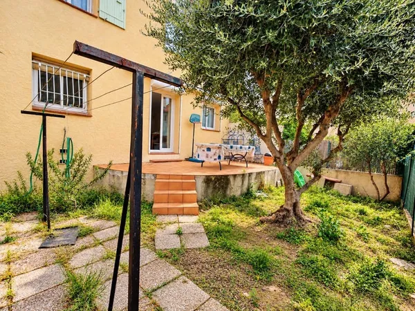 Maison de standing meublée avec jardin