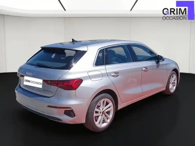 Audi A3 sportback 40 tfsie 204 s tronic 6 — photo 2