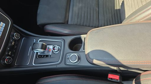 Mercedes Classe A 45 AMG 381 4Matic 7G-DCT - AMG – 2016 – 116433 km – Essence – Boîte Automatique — photo 19