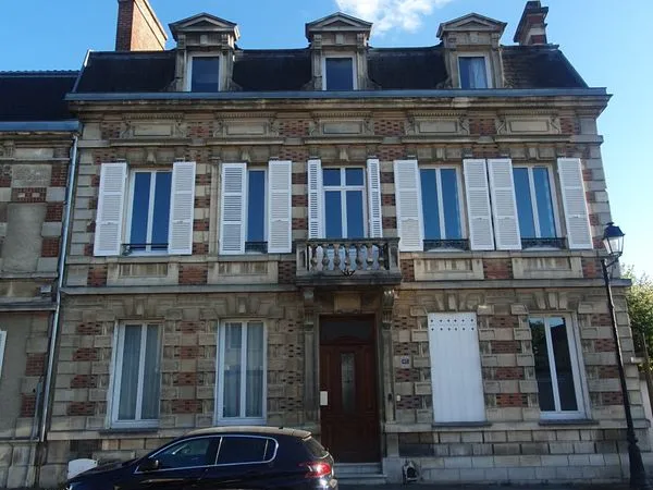 Maison de Maître à AY
