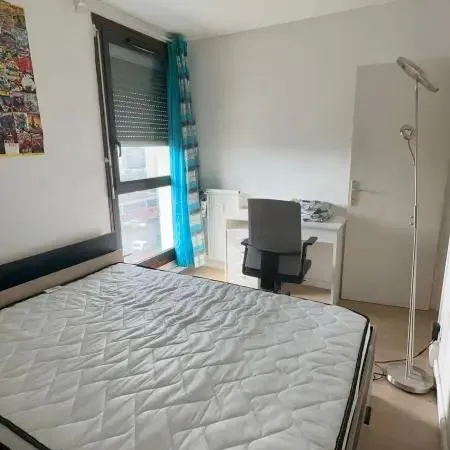 Chambre meublée à louer dans une colocation