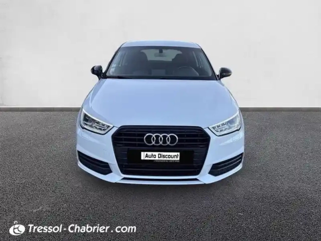 Audi A1 sportback 1.0 tfsi ultra 95 midnight series — photo 3