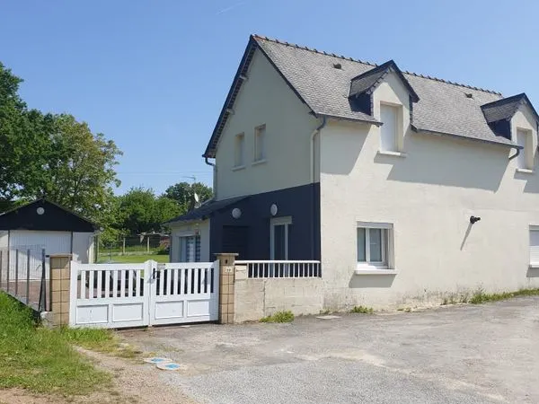 Location de maison individuelle avec garage et jardin