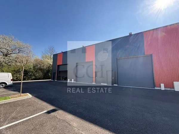 Local d'activité 347 m²