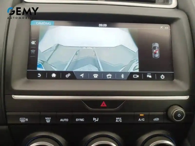Jaguar E-Pace 2.0 d - 150 ch awd bvm — photo 20