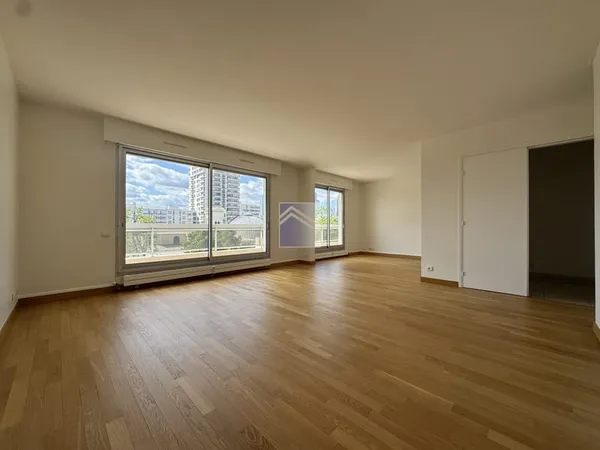 Courbevoie - Coeur de Ville - 5 pièces 102m2 - Balcon 13m2 -