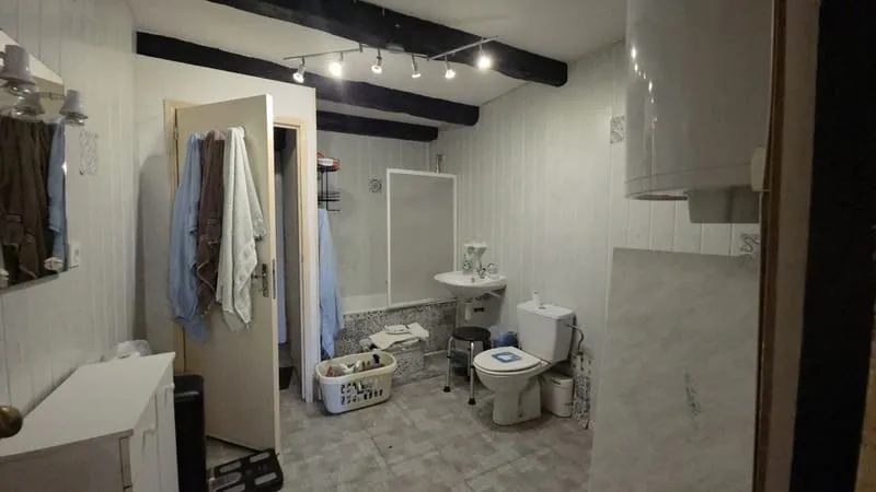 Photo 8