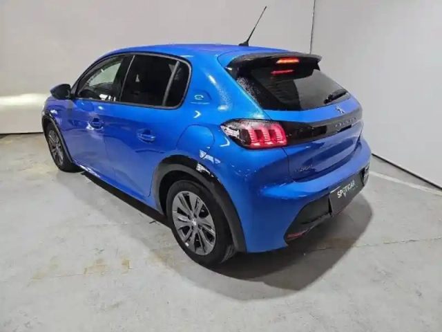 Peugeot 208 e- 136ch allure — photo 7