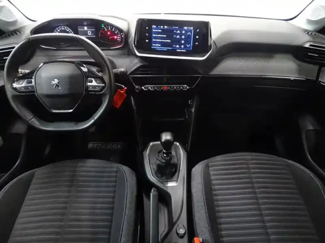 Peugeot 208 1.2 puretech 100ch s&amp;s style — photo 10