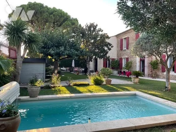 Maison 6 pièces 290 m²