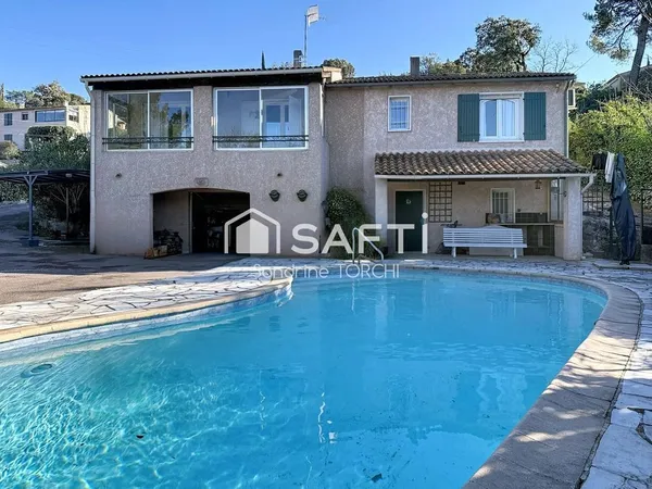 Charmante maison avec piscine, garage et dépendance sur 830m² de terrain à Taradeau