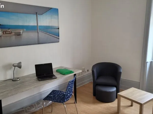 VRAIMENT TOUT COMPRIS, PROCHE GARE, CHAMBRE 20m2 DANS GRAND APPARTEMENT
