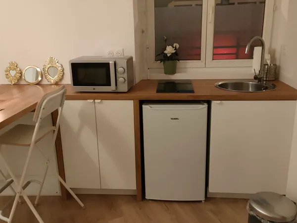 Loue studio meublé