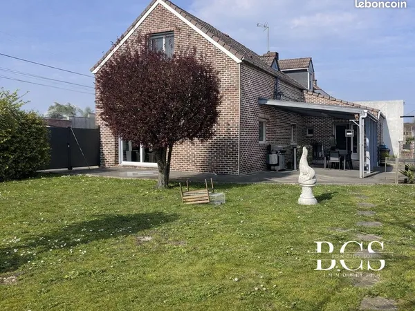 Maison 9 pièces 151 m²
