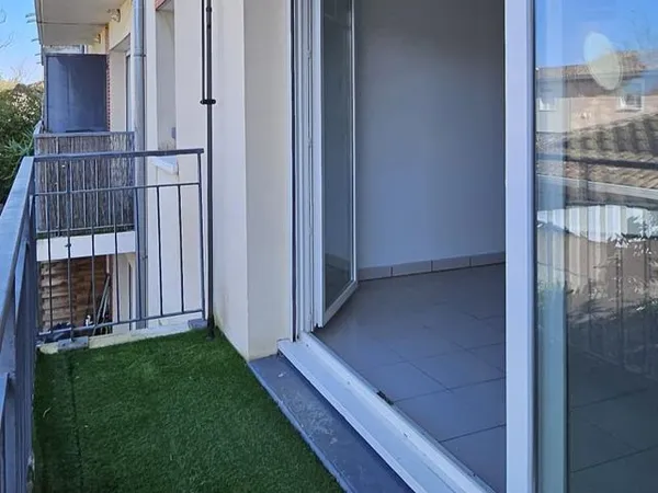 Appartement T3 57 m² - Balcon - 2 parkings couverts