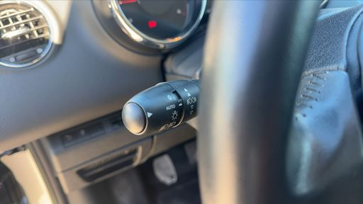 Peugeot 5008 1.6 HDi 115 - Active 7pl – 2014 – 109754 km – Diesel – Boîte Manuelle — photo 15
