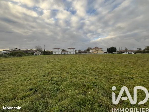 Terrain 827 m² Vacquiers