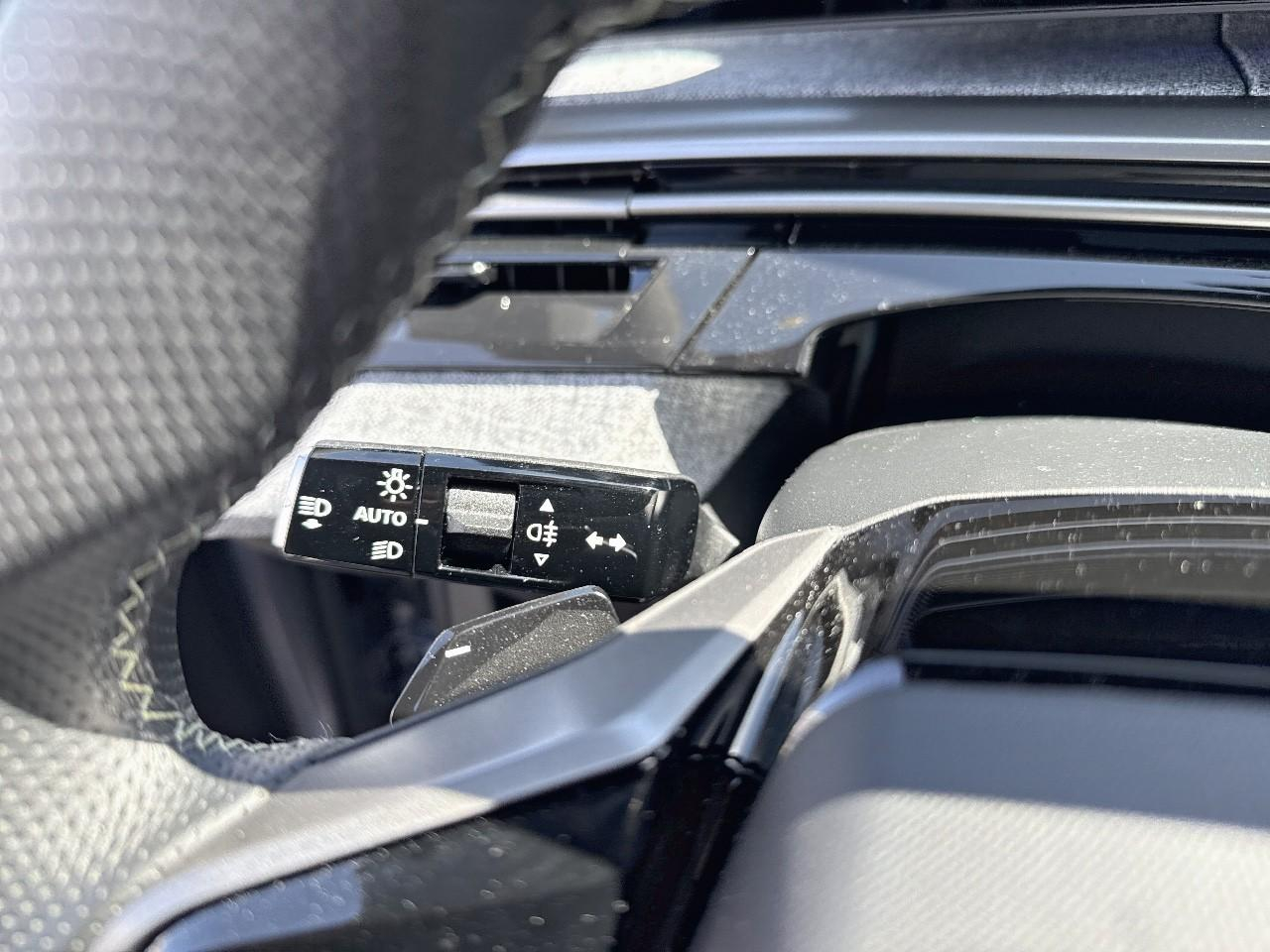 Peugeot 3008 hybrid 145 e-dcs6 gt — photo 20