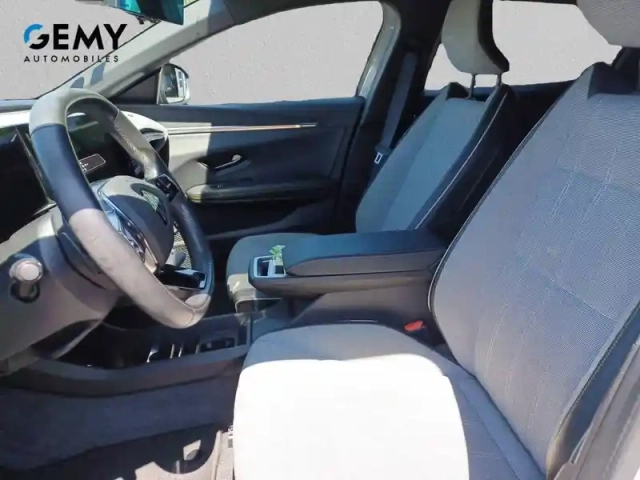 Renault Megane e-tech ev60 220 ch super charge — photo 24